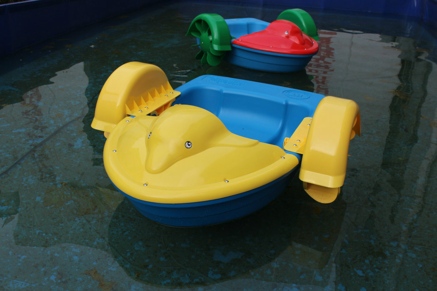 Dolphin Paddler Boat